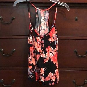 ❗️Bundle 3 Sale ❗️Floral Tank Top